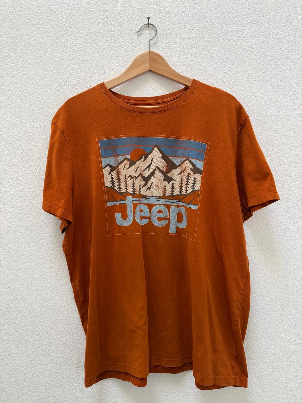 Jeep Graphic T-Shirt Mens XL Rust Orange Mountain Nature Outdoor Graphic Tee